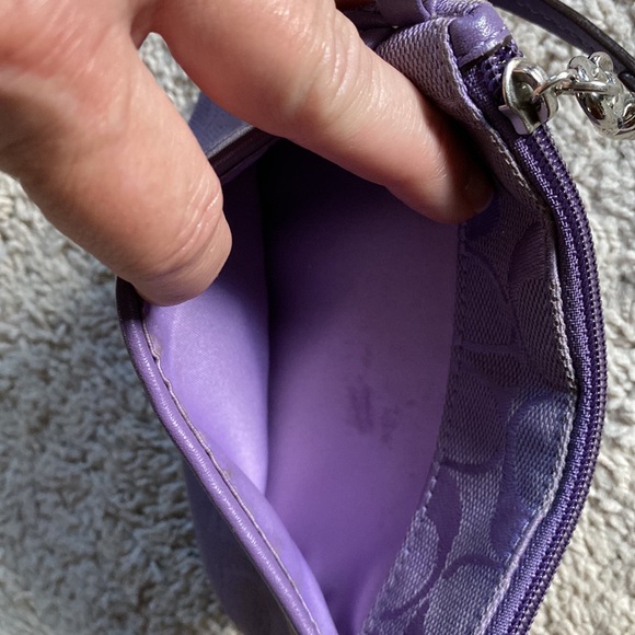 Coach wristlet - Picture 3 of 8